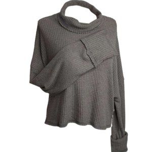 Wild Fable Crop Top, Scalloped Neck & Extra Long Cuffed Sleeves in Gray - NWT